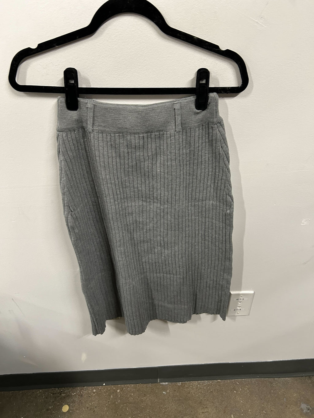 Grey Ribbed Knit Pencil Skirt